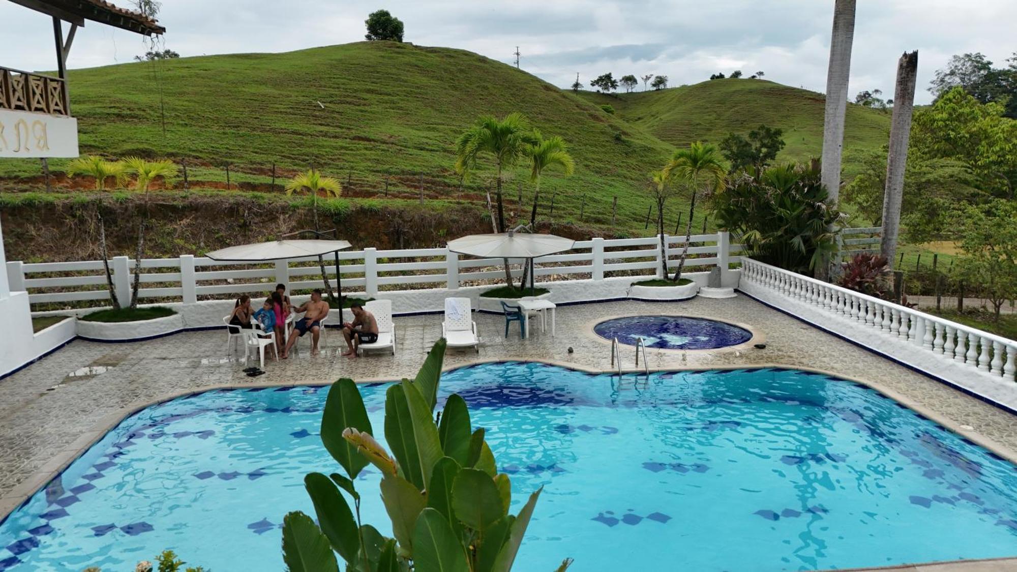 Hotel Campestre Las Cavernas La Mesa Norte Екстериор снимка