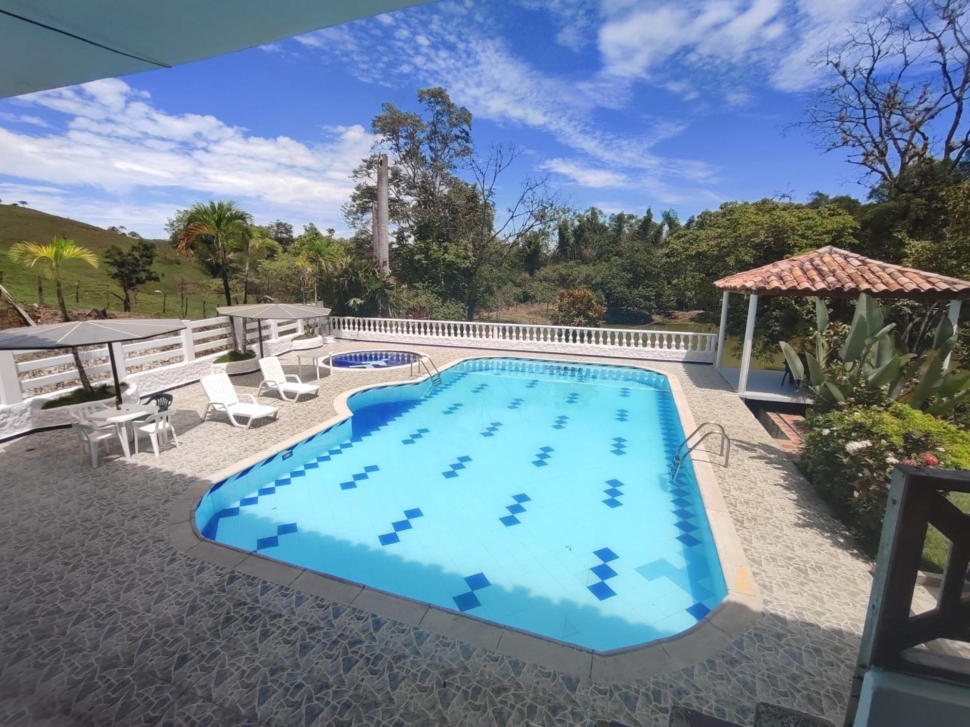 Hotel Campestre Las Cavernas La Mesa Norte Екстериор снимка